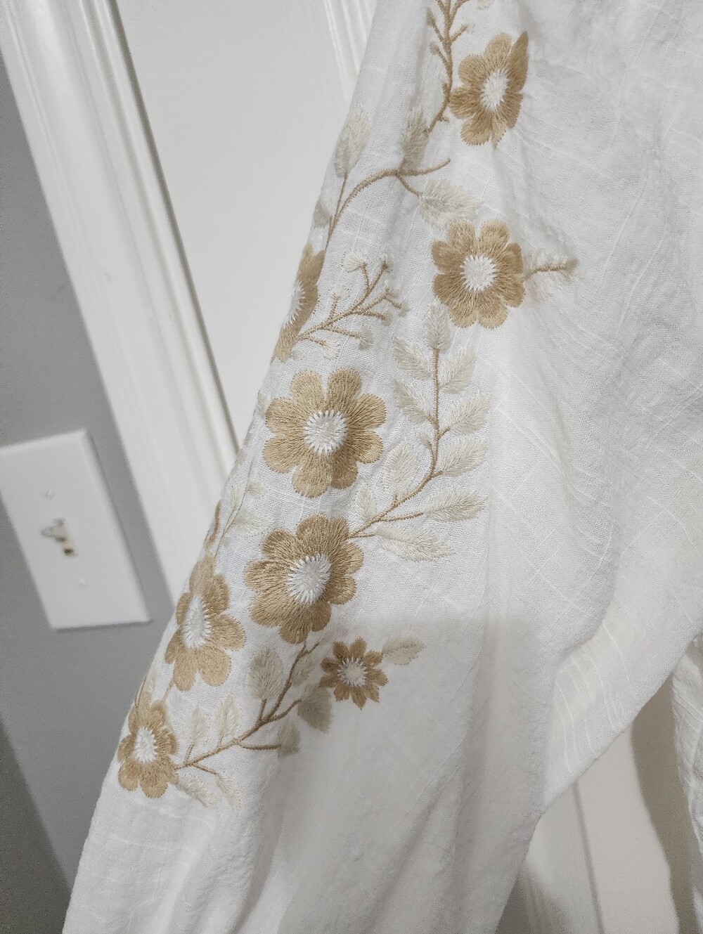 Women's White Embroidered Peasant Blouse By Max Studio London - Picture 2 of 5